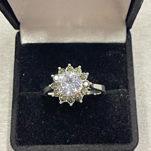 Ladies Fashion Ring